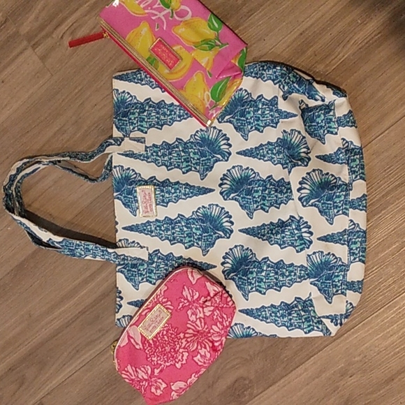 Lilly Pulitzer by Estee Lauder bag lot of 3 - Picture 1 of 10